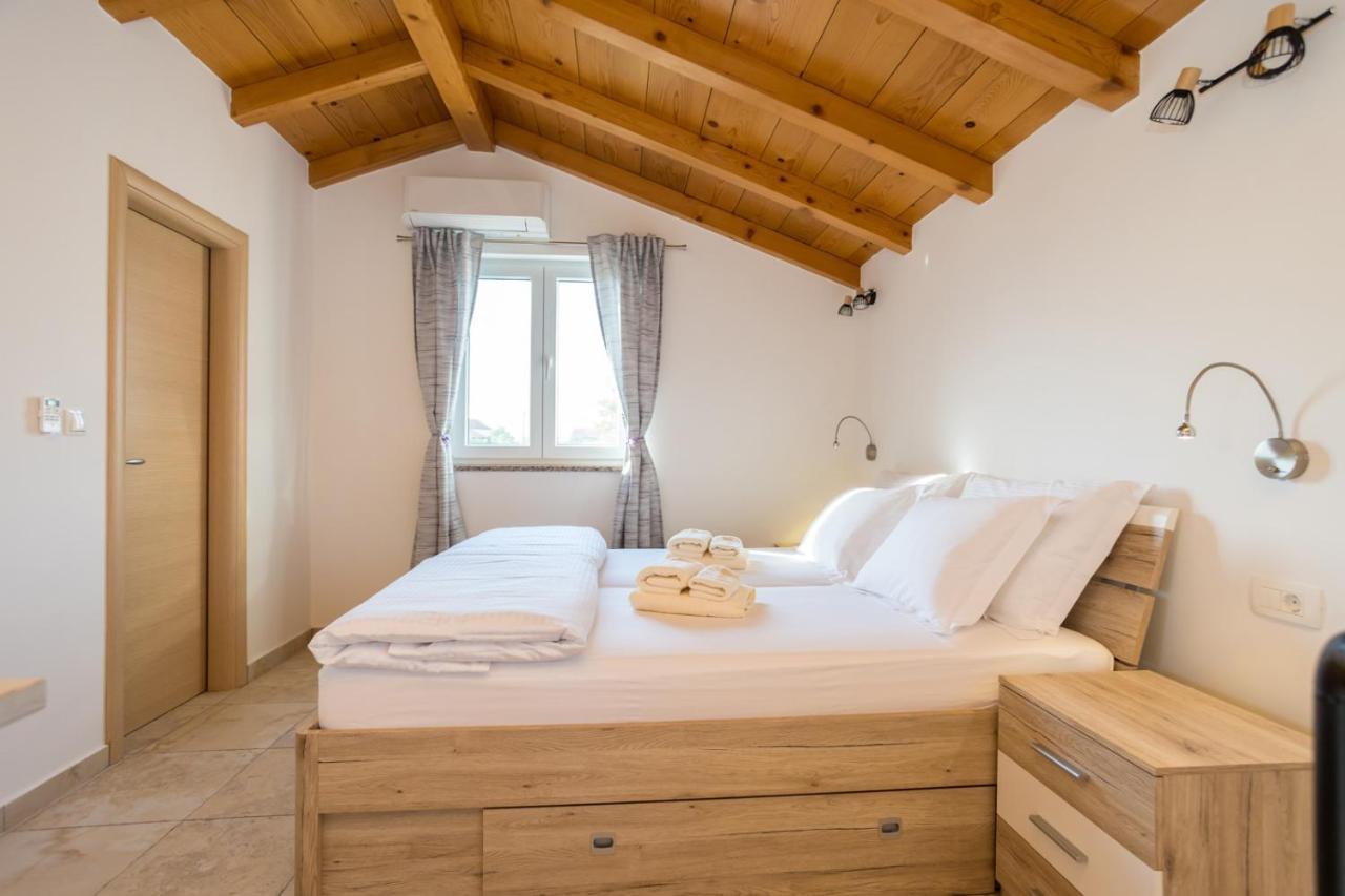 Holiday House Toici Nenadici  Exterior photo