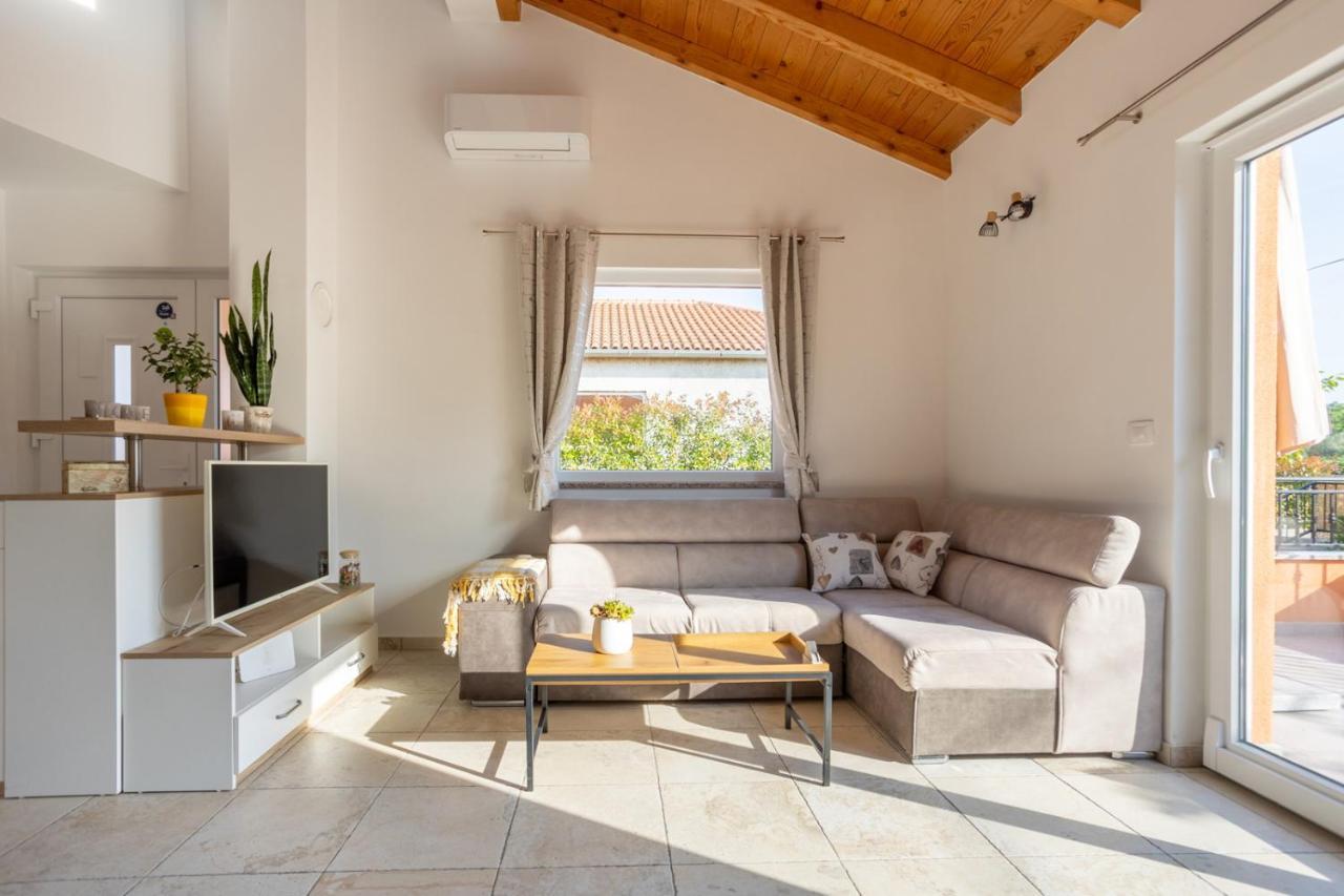 Holiday House Toici Nenadici  Exterior photo
